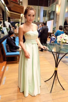 ชุดแต่งงาน ชุดออกงาน ชุดราตรี ให้เช่า สวย สีมินท์