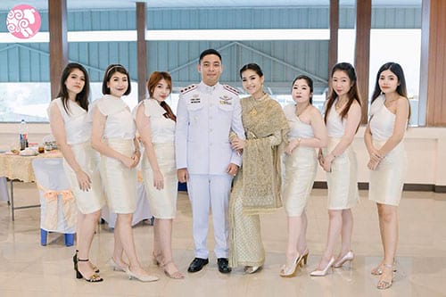 ชุดราตรีแบบสั้น