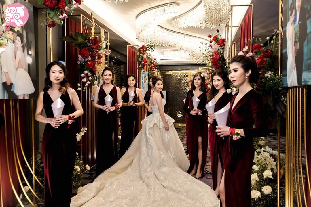 ชุดราตรียาว