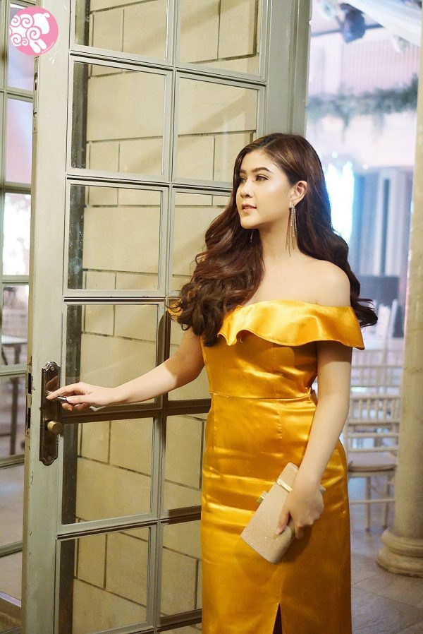 ชุดราตรียาว