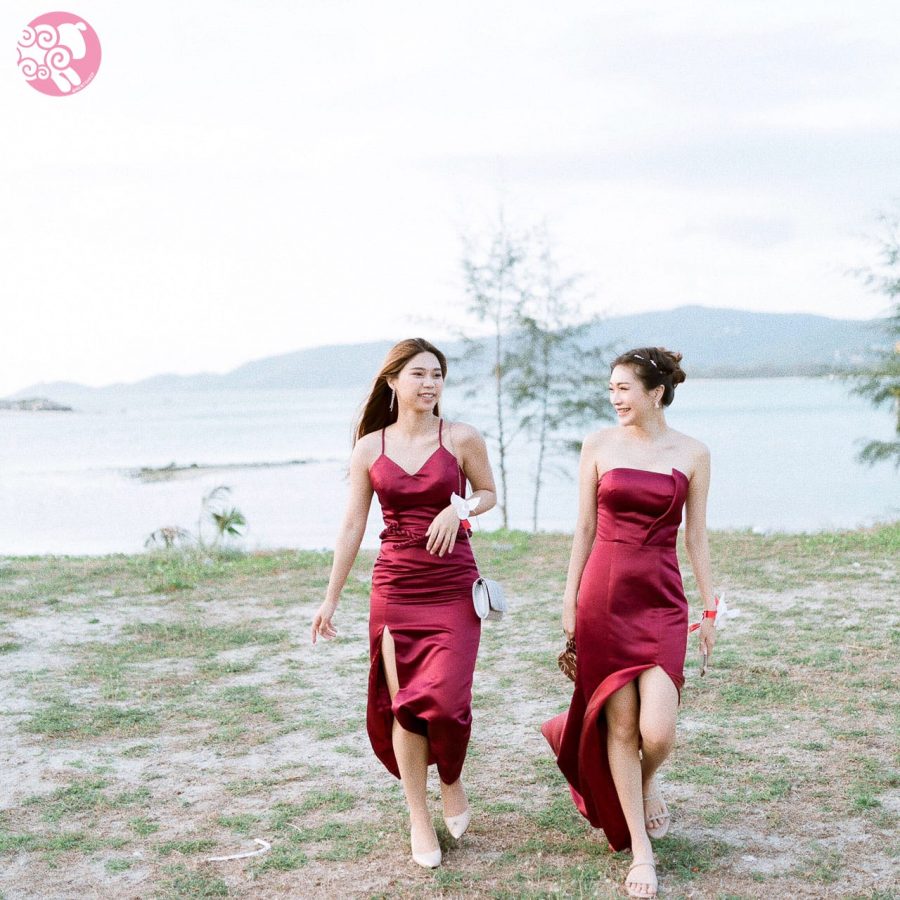 ชุดราตรีสีแดง