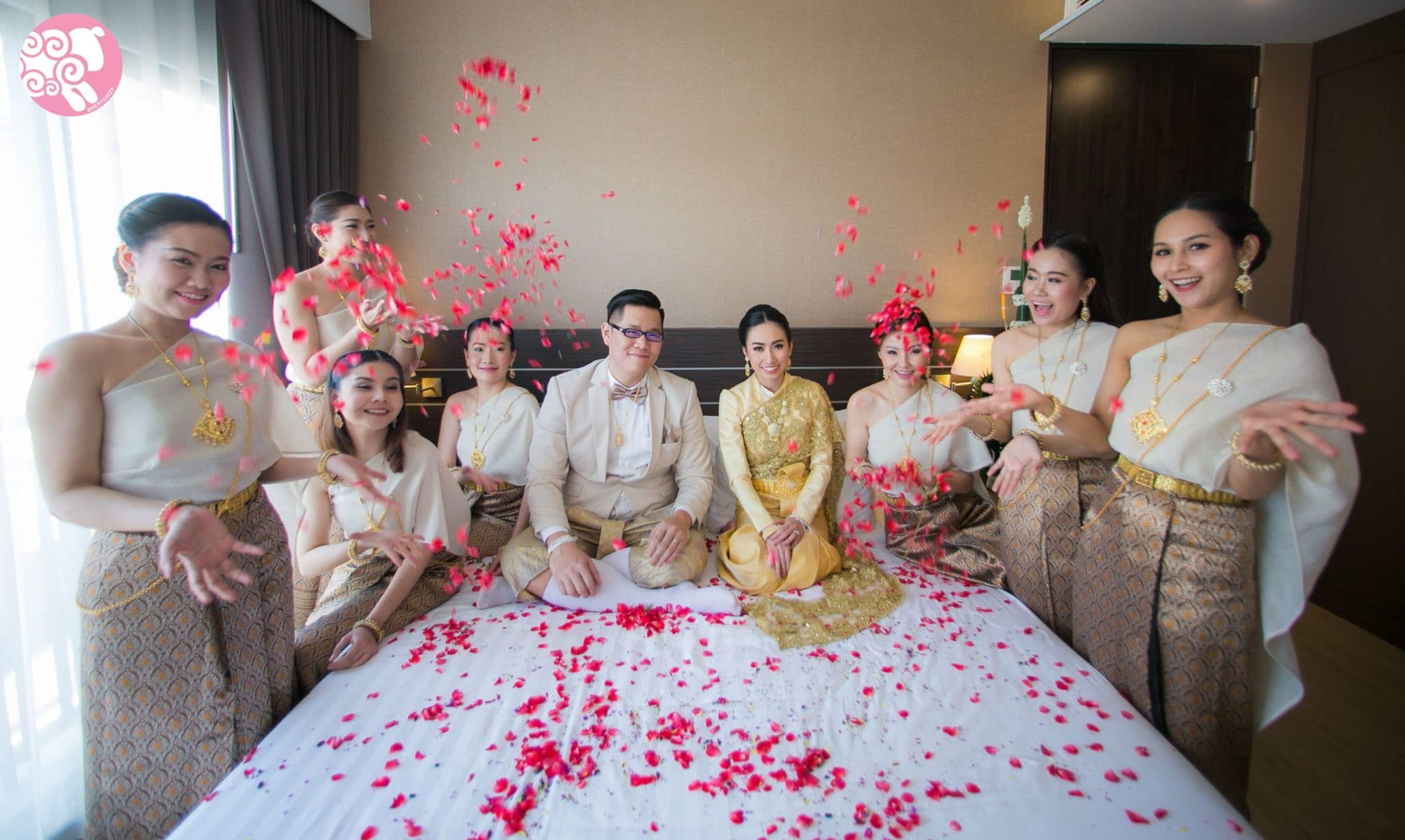 ชุดงานเช้า