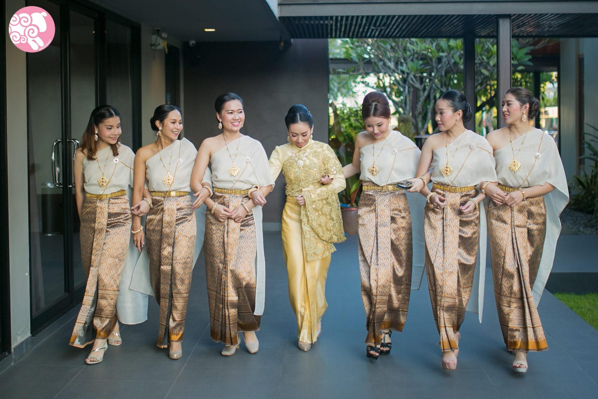 ชุดงานเช้า