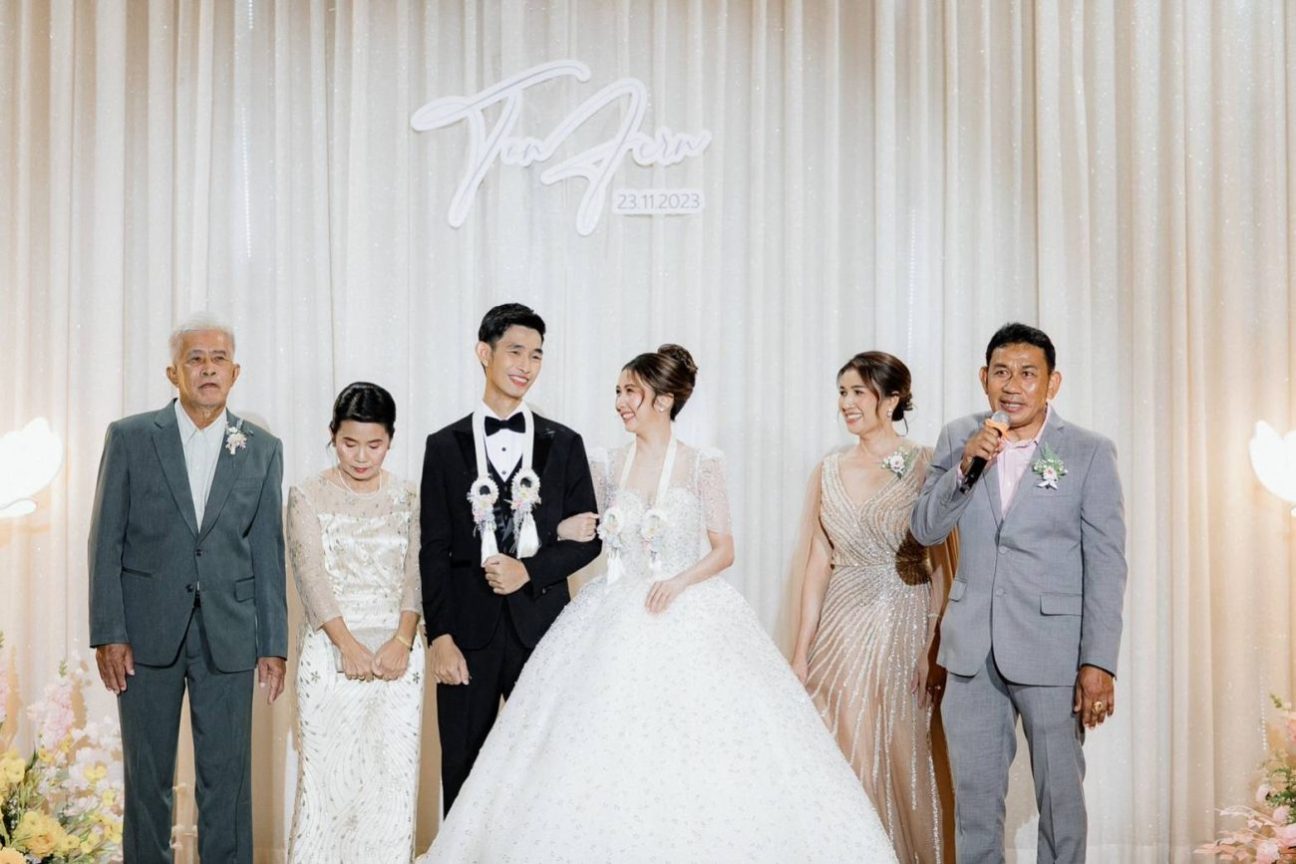 ภาพหมู่งานแต่งแม่เจ้าสาว